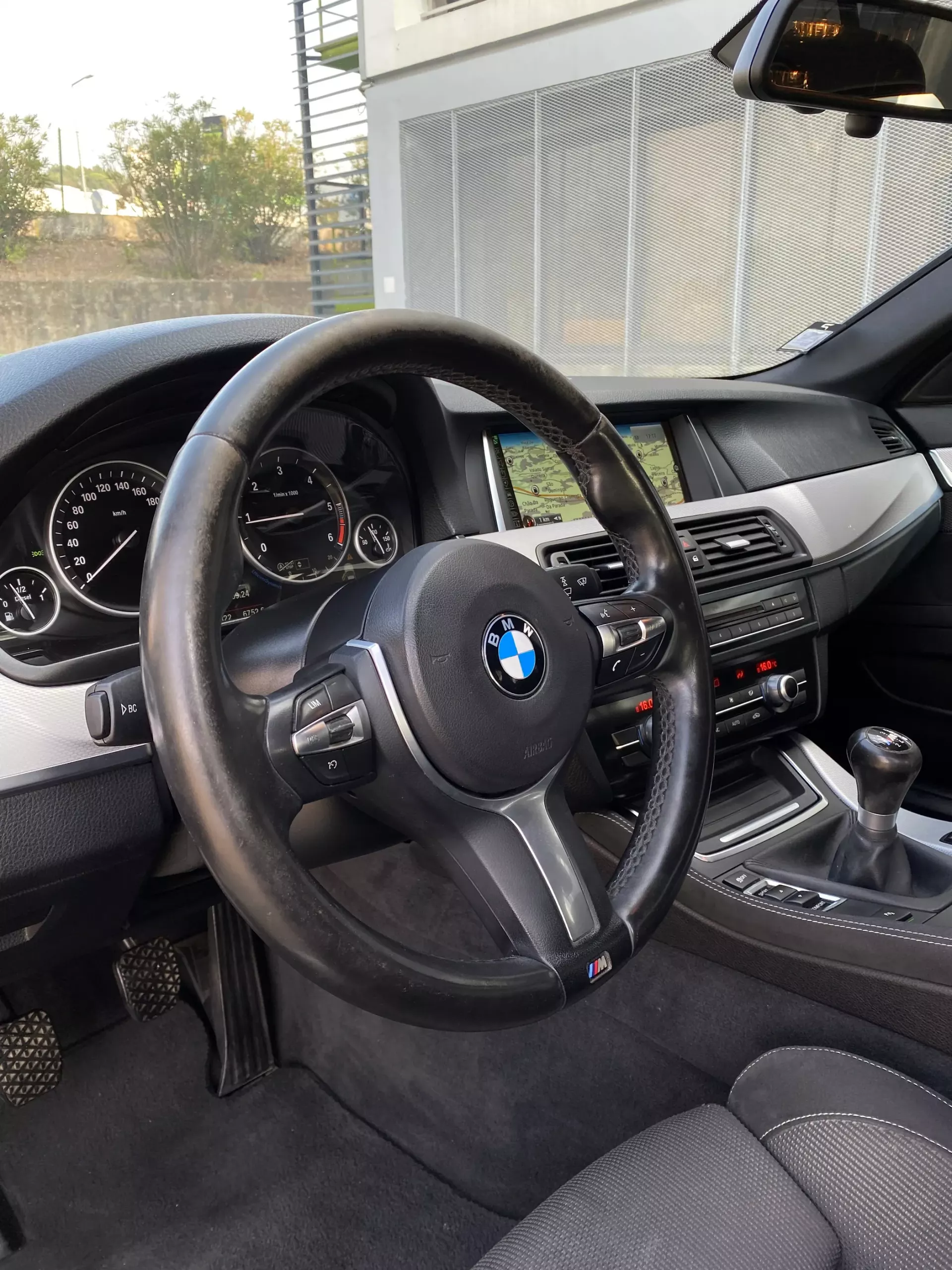 BMW 520 d Pack M 11