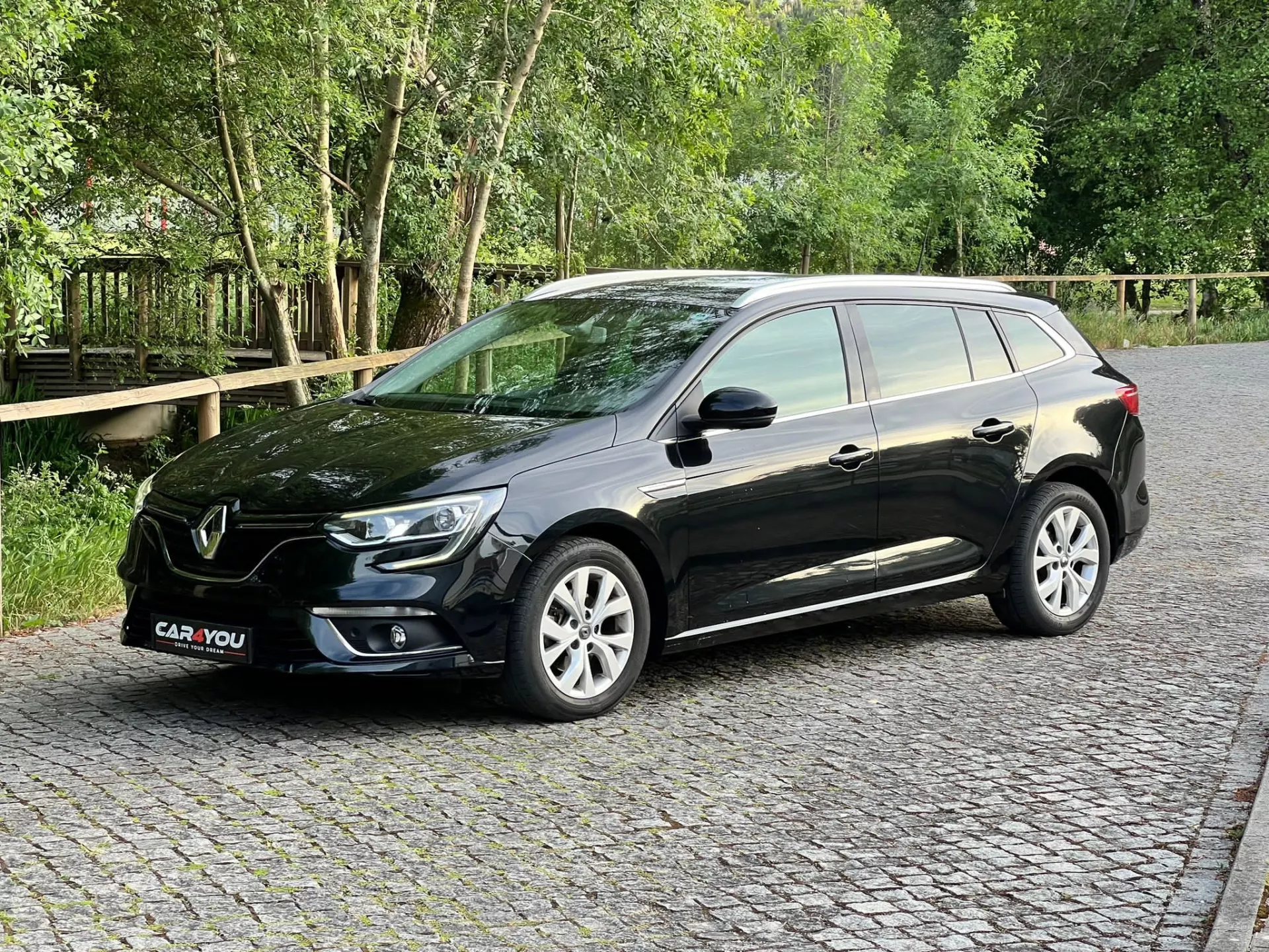 Renault Mégane Sport Tourer 1.3 TCe Limited 4