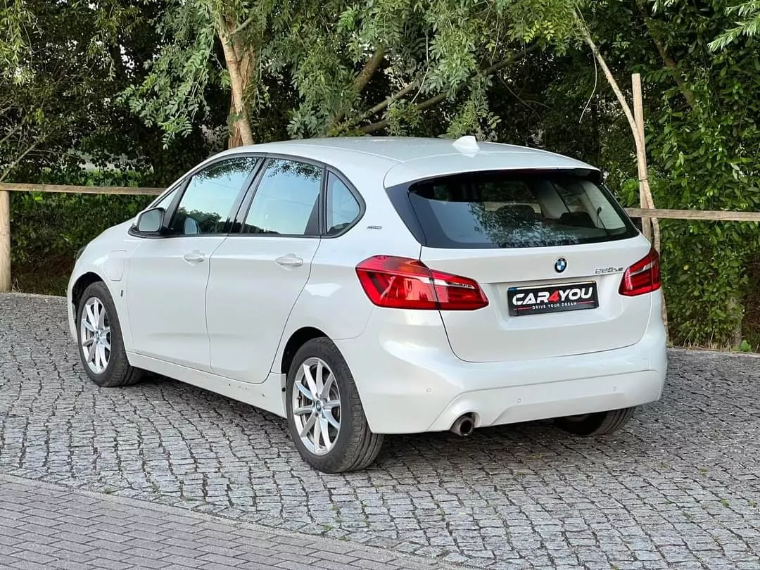 BMW 225xe Active Tourer Advantage 7