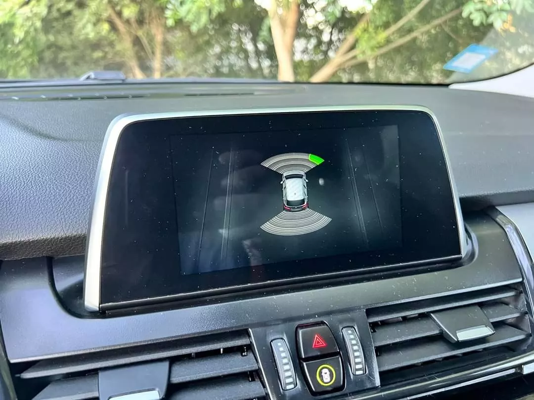 BMW 225xe Active Tourer Advantage 19