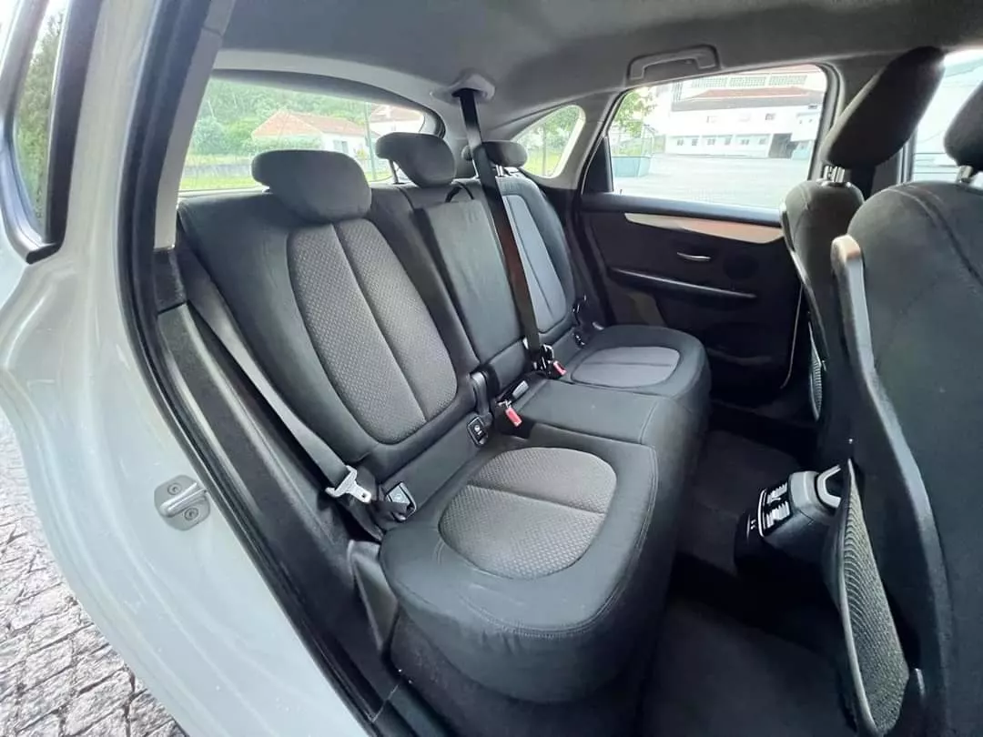 BMW 225xe Active Tourer Advantage 27