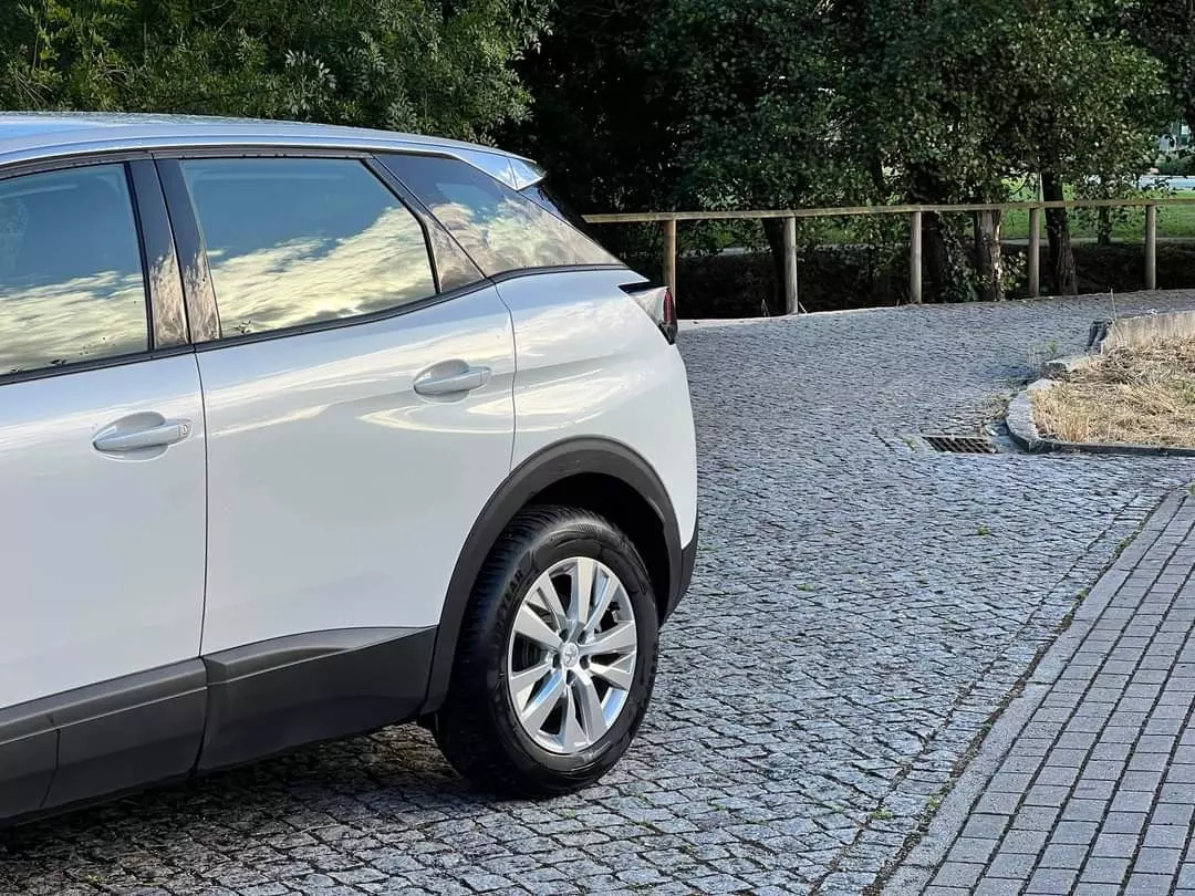 Peugeot 3008 PureTech 130 Stop & Start GPF Active Pack 4