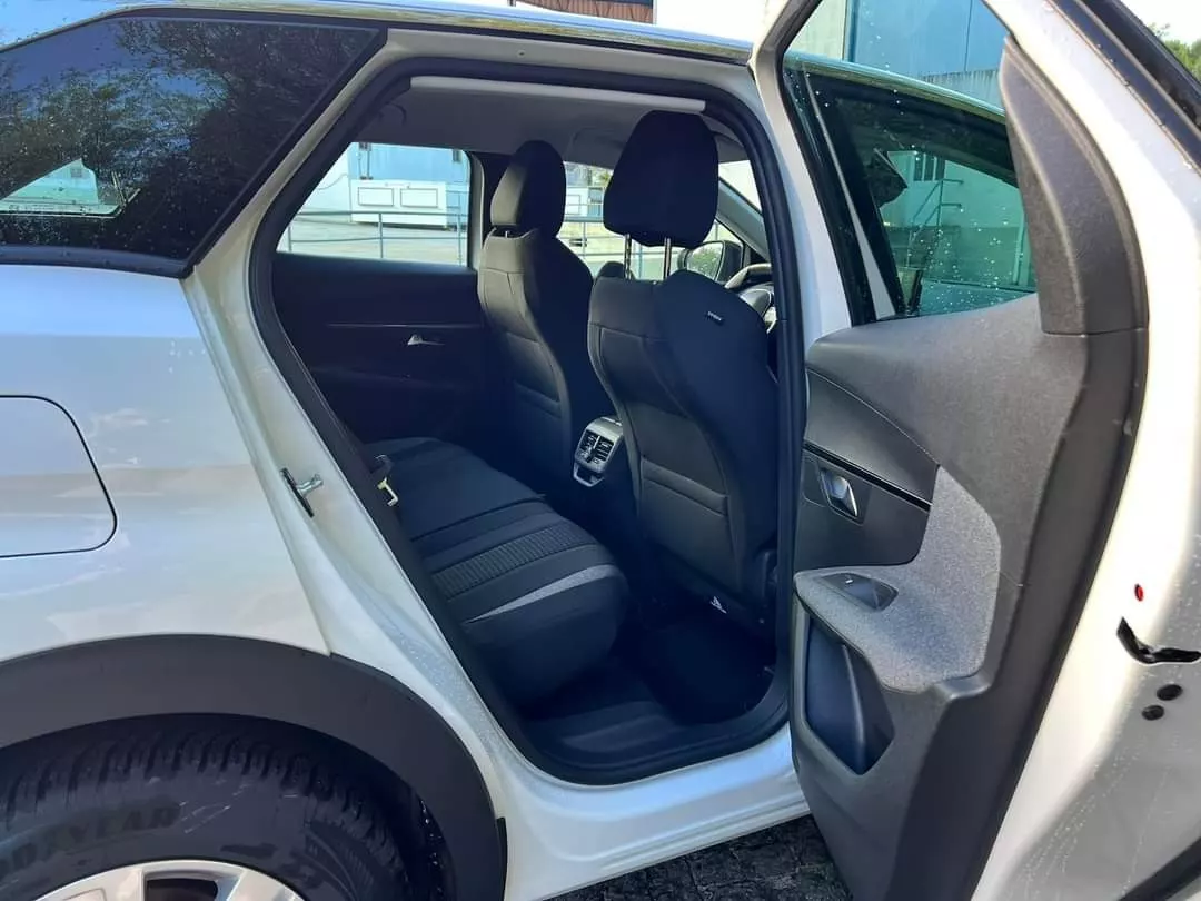 Peugeot 3008 PureTech 130 Stop & Start GPF Active Pack 27