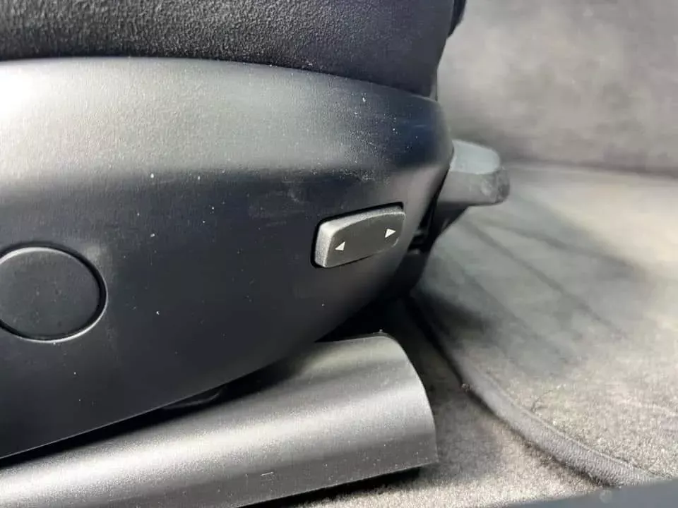 BMW 320 d Coupe Edição M Auto 23