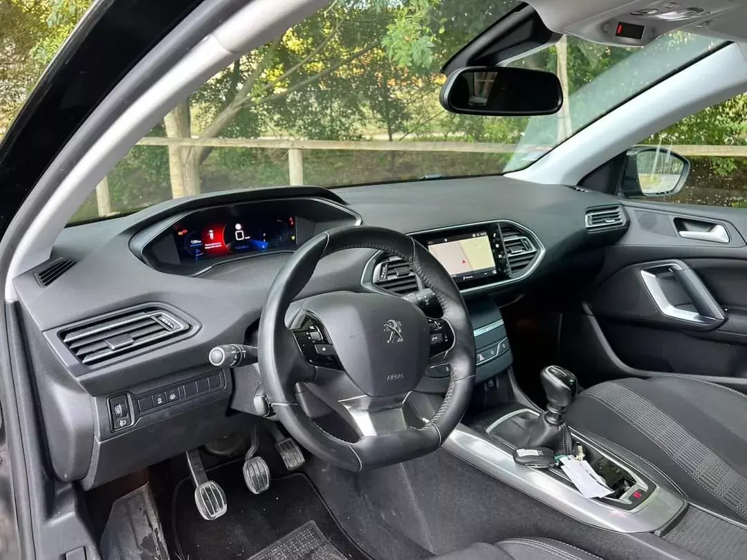 Peugeot 308 SW 1.5 BlueHDi Allure Pack 19