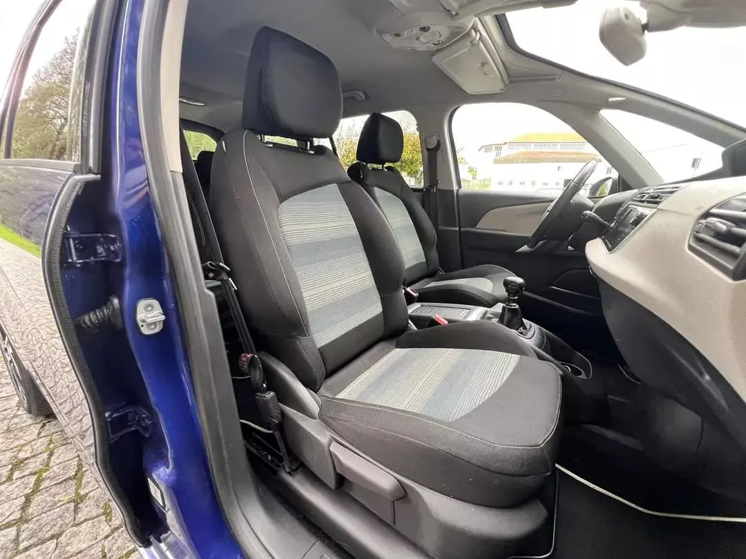 Citroën Grand C4 Spacetourer 1.2 PureTech Feel 27