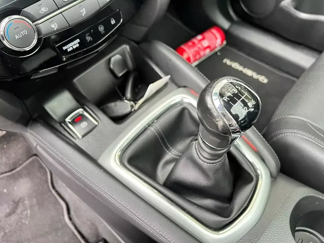 Nissan Qashqai 1.5 dCi Tekna Premium Pele 19