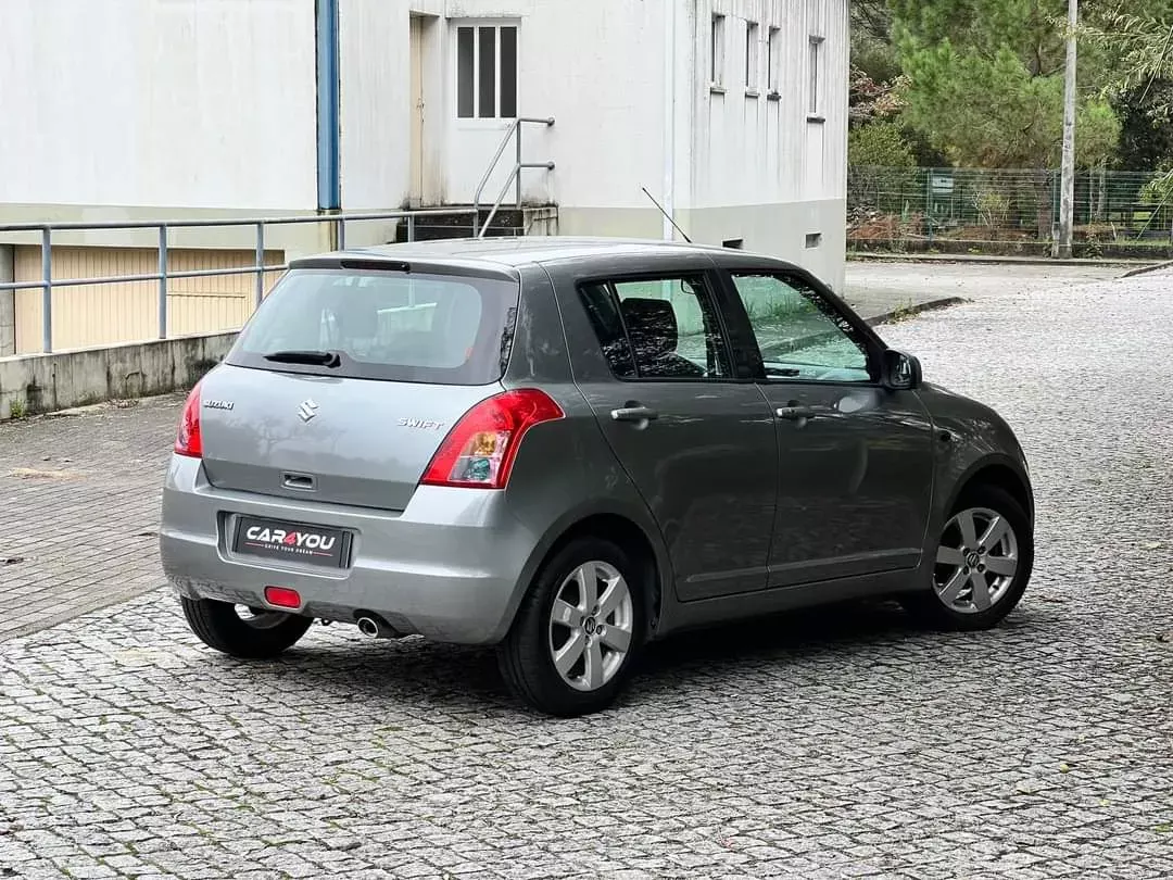 Suzuki Swift 1.3 16V Sport 4