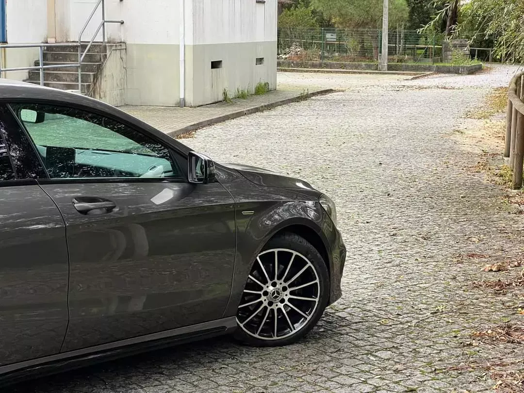 Mercedes-Benz CLA 200 d Shooting Brake AMG Line Aut. 6