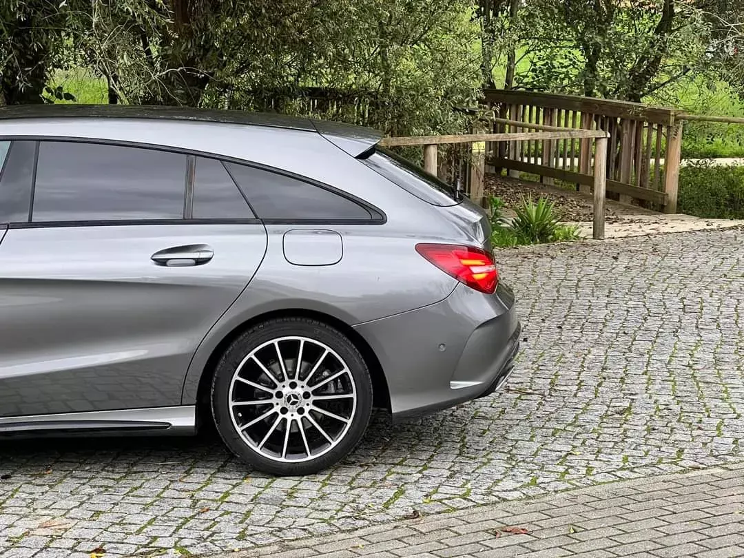 Mercedes-Benz CLA 200 d Shooting Brake AMG Line Aut. 10