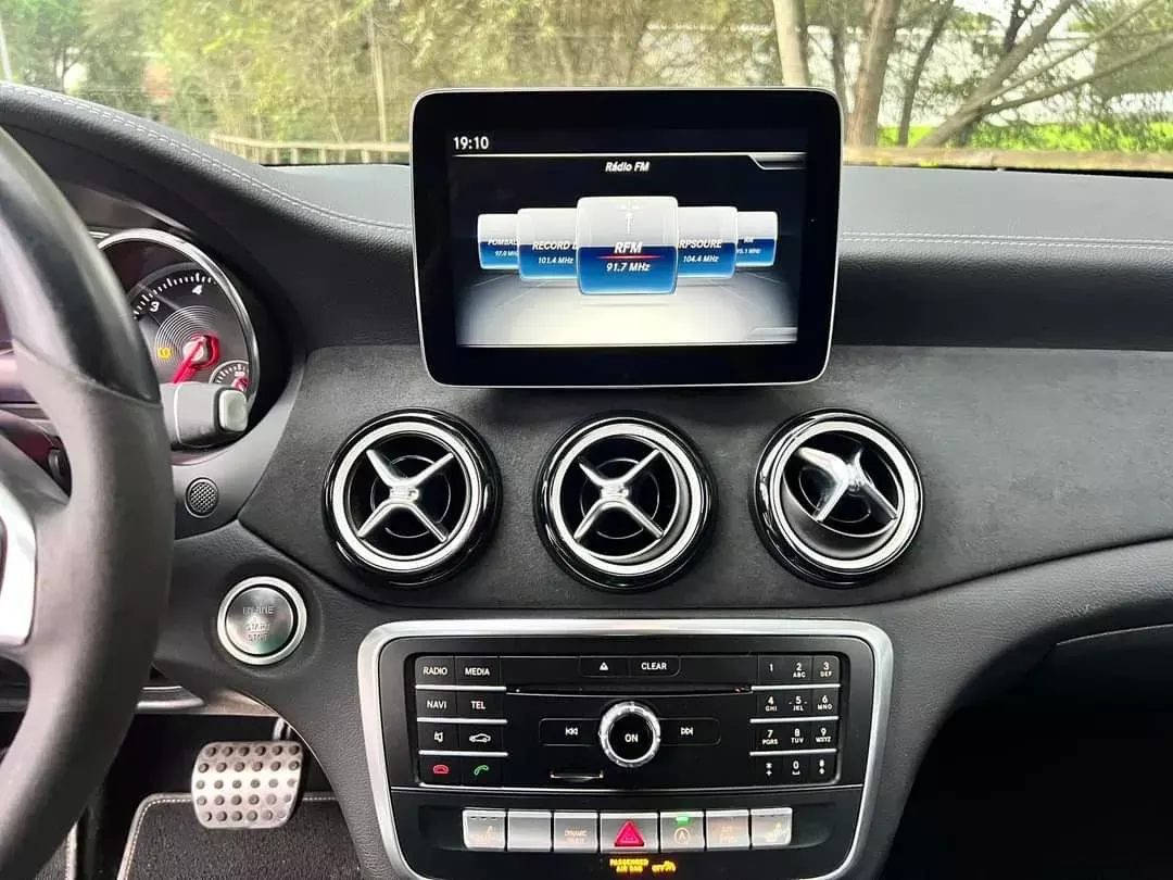 Mercedes-Benz CLA 200 d Shooting Brake AMG Line Aut. 17