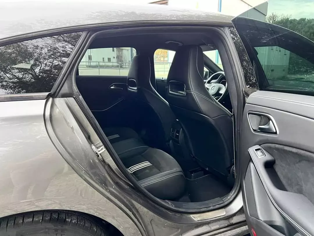 Mercedes-Benz CLA 200 d Shooting Brake AMG Line Aut. 24