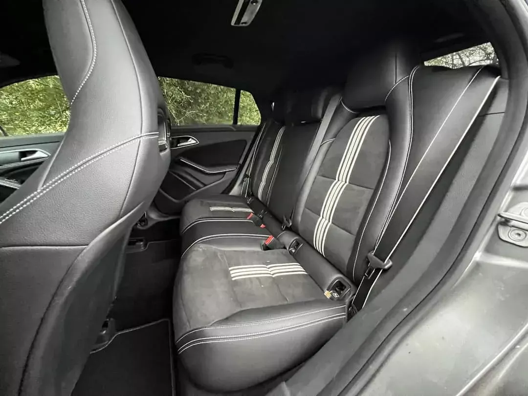 Mercedes-Benz CLA 200 d Shooting Brake AMG Line Aut. 26