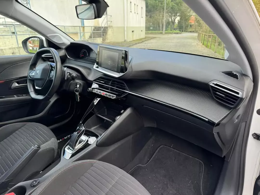 Peugeot 208 1.2 PureTech Allure EAT8 23