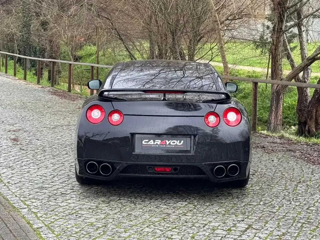 Nissan GT-R 3.8 V6 Premium Edition 8