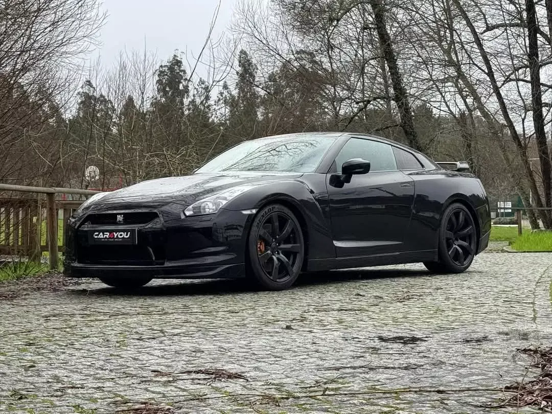 Nissan GT-R 3.8 V6 Premium Edition 12