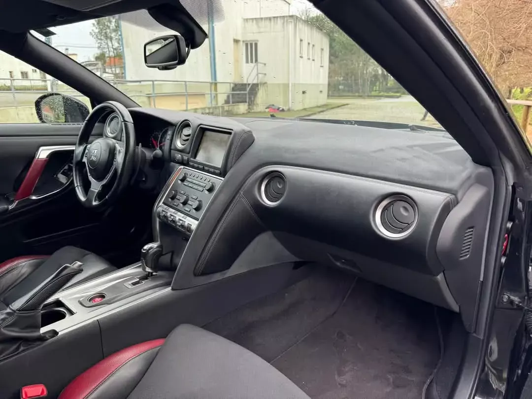 Nissan GT-R 3.8 V6 Premium Edition 28