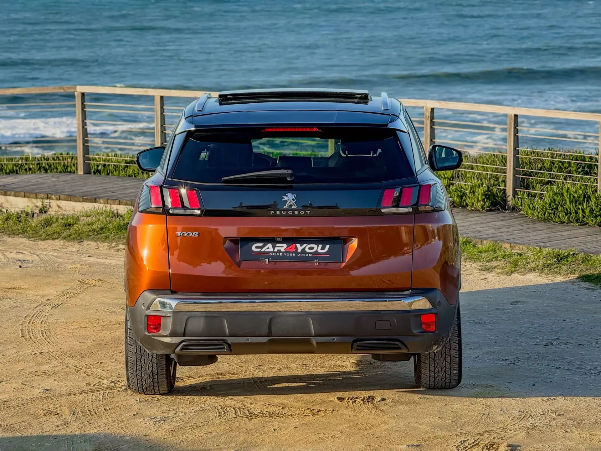 Peugeot 3008 1.2 PureTech Allure 9