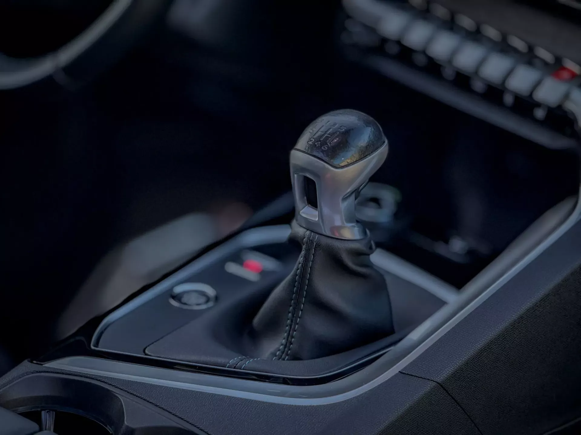 Peugeot 3008 1.2 PureTech Allure 19