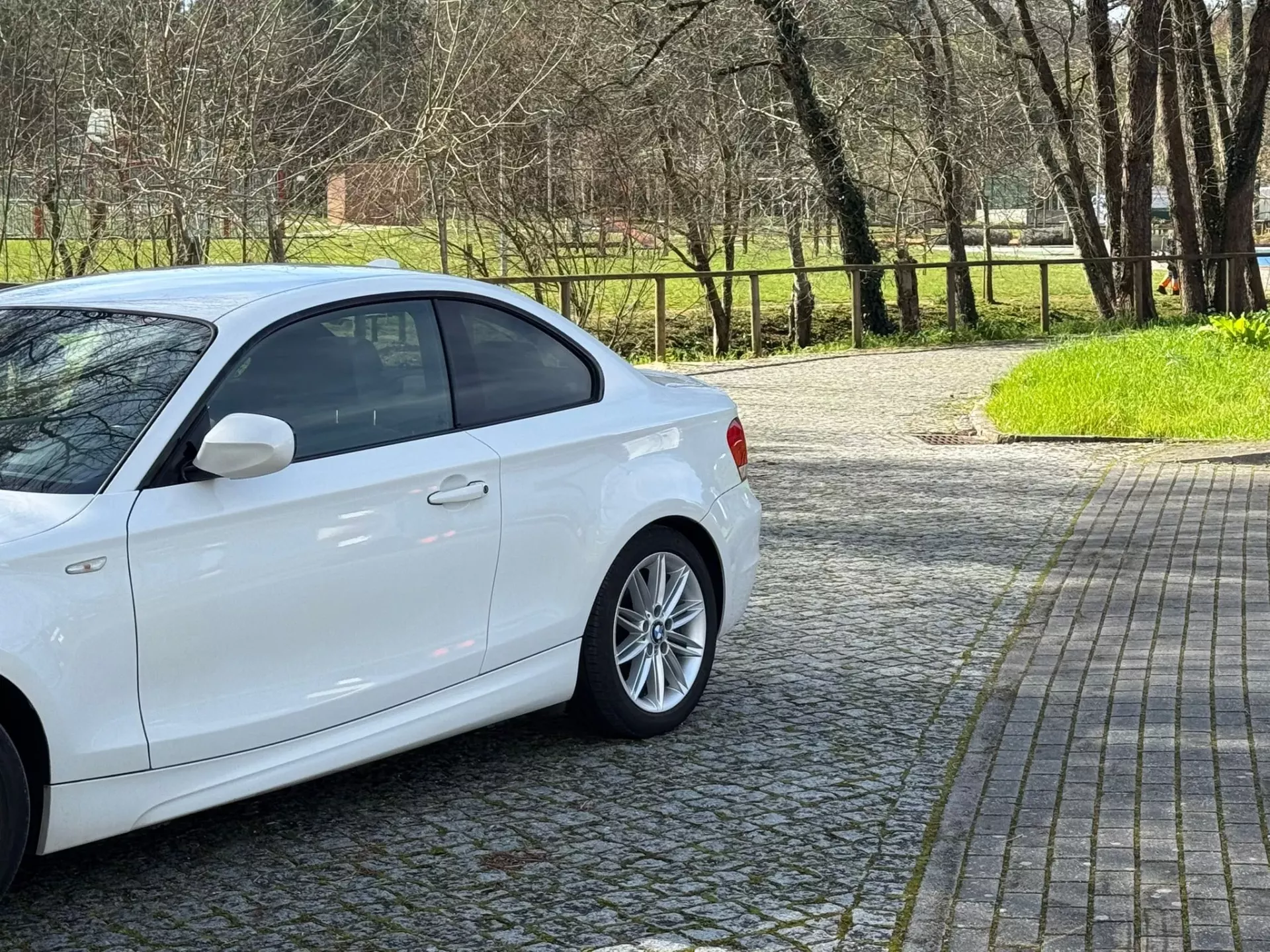BMW 120 d Coupe Limited Edition Lifestyle c/ M Sport Pack 3