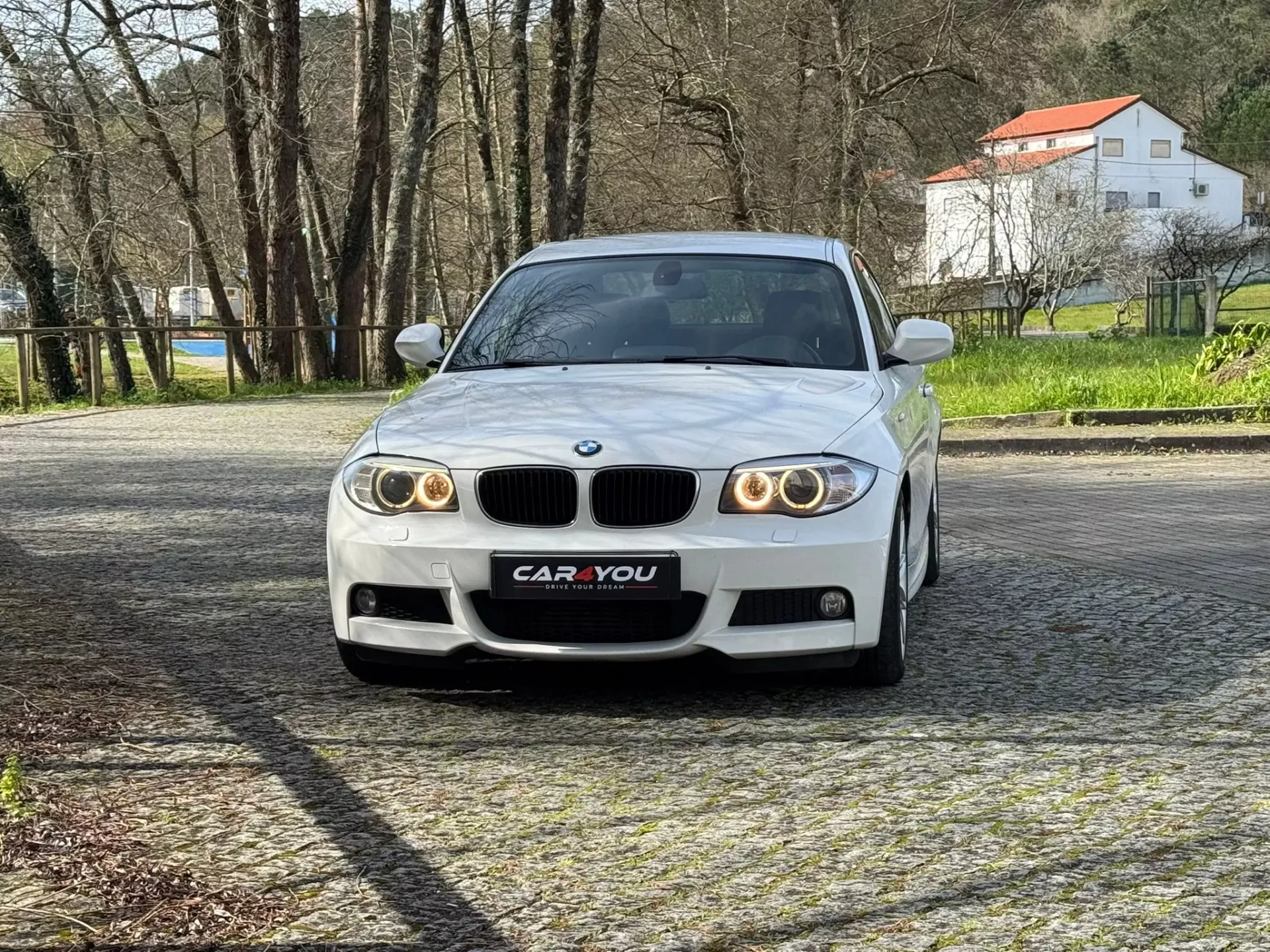 BMW 120 d Coupe Limited Edition Lifestyle c/ M Sport Pack 9