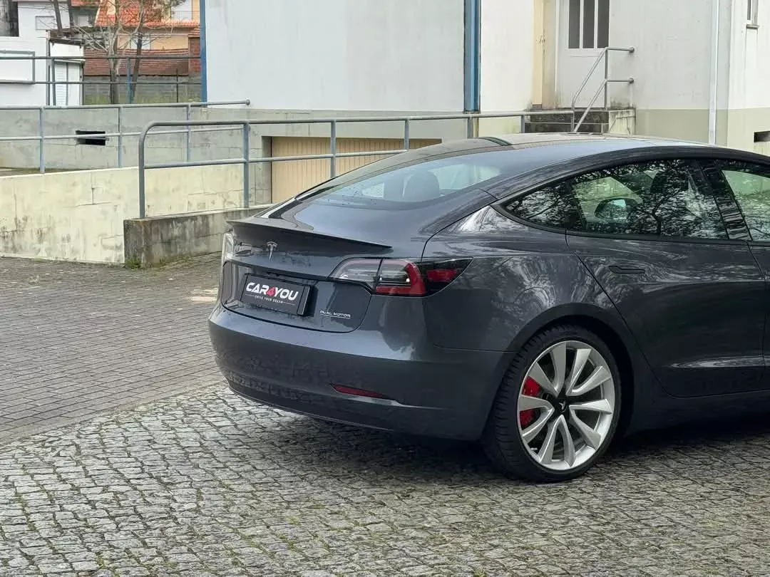 Tesla Model 3 Performance Dual Motor AWD 5