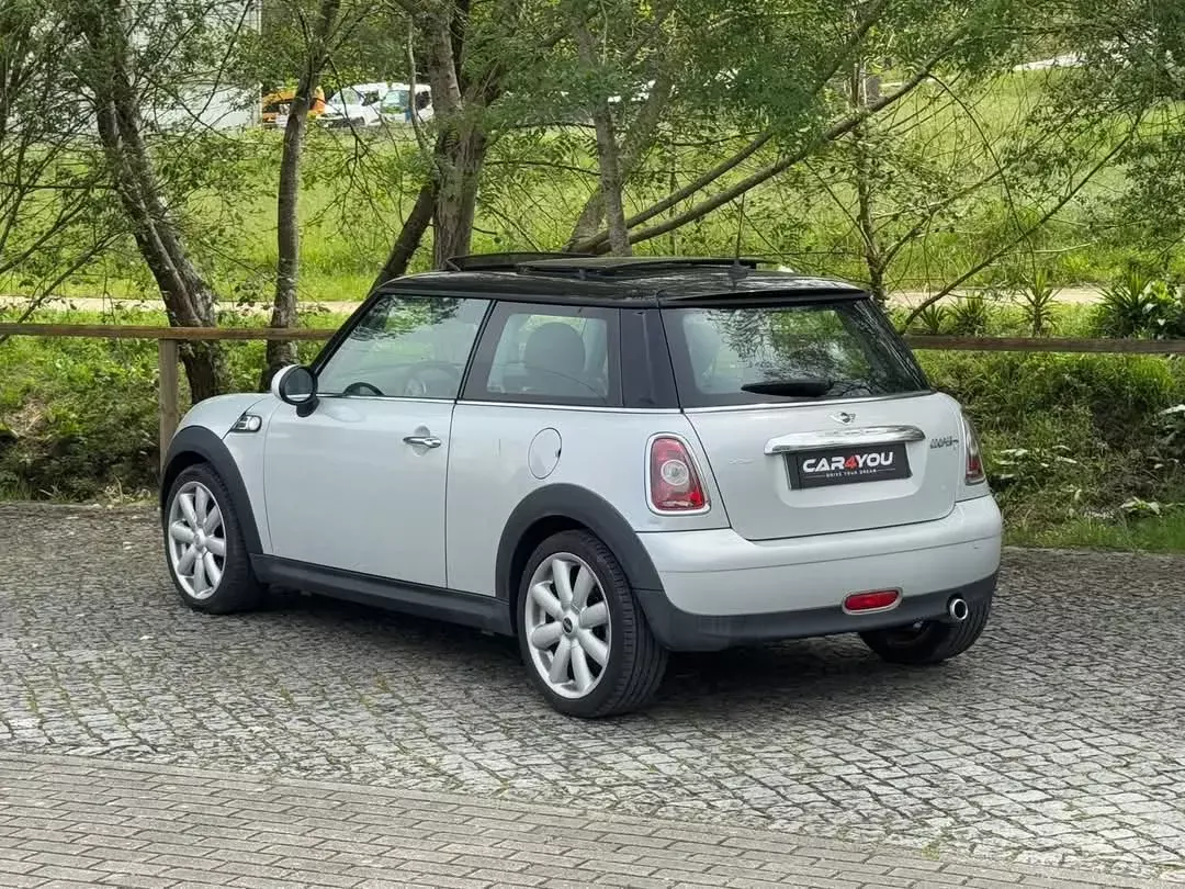 MINI 3 Portas Cooper D 50 Camden 7