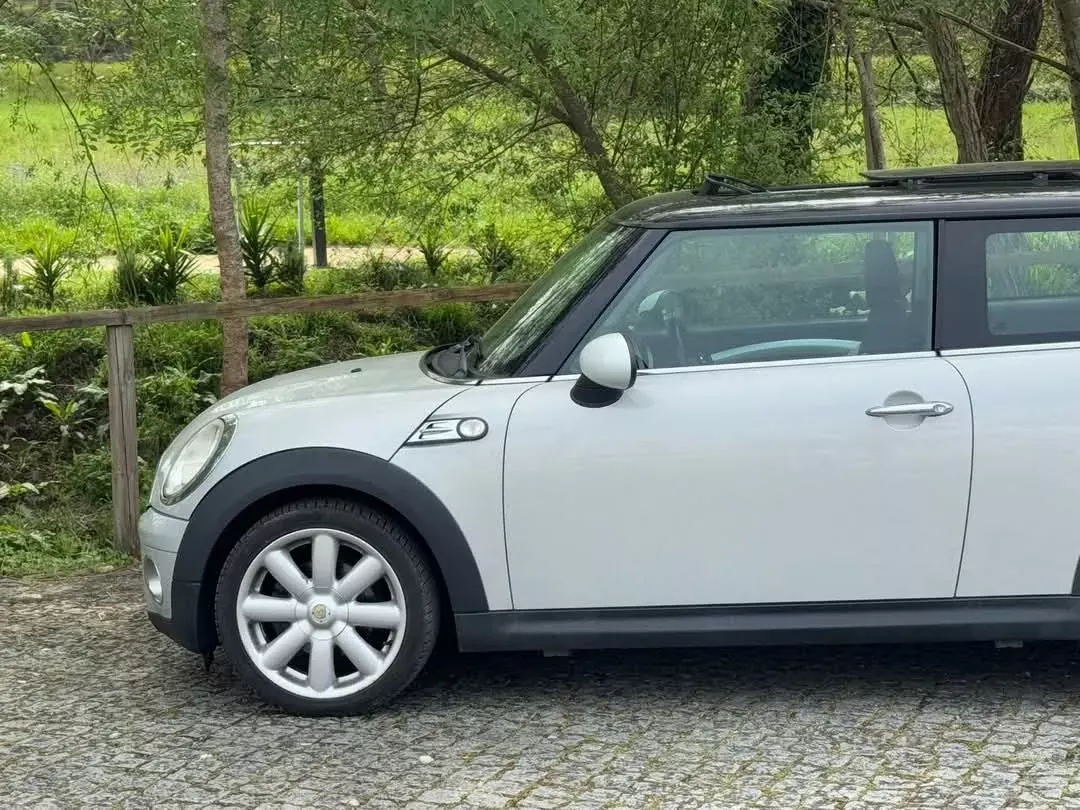 MINI 3 Portas Cooper D 50 Camden 10