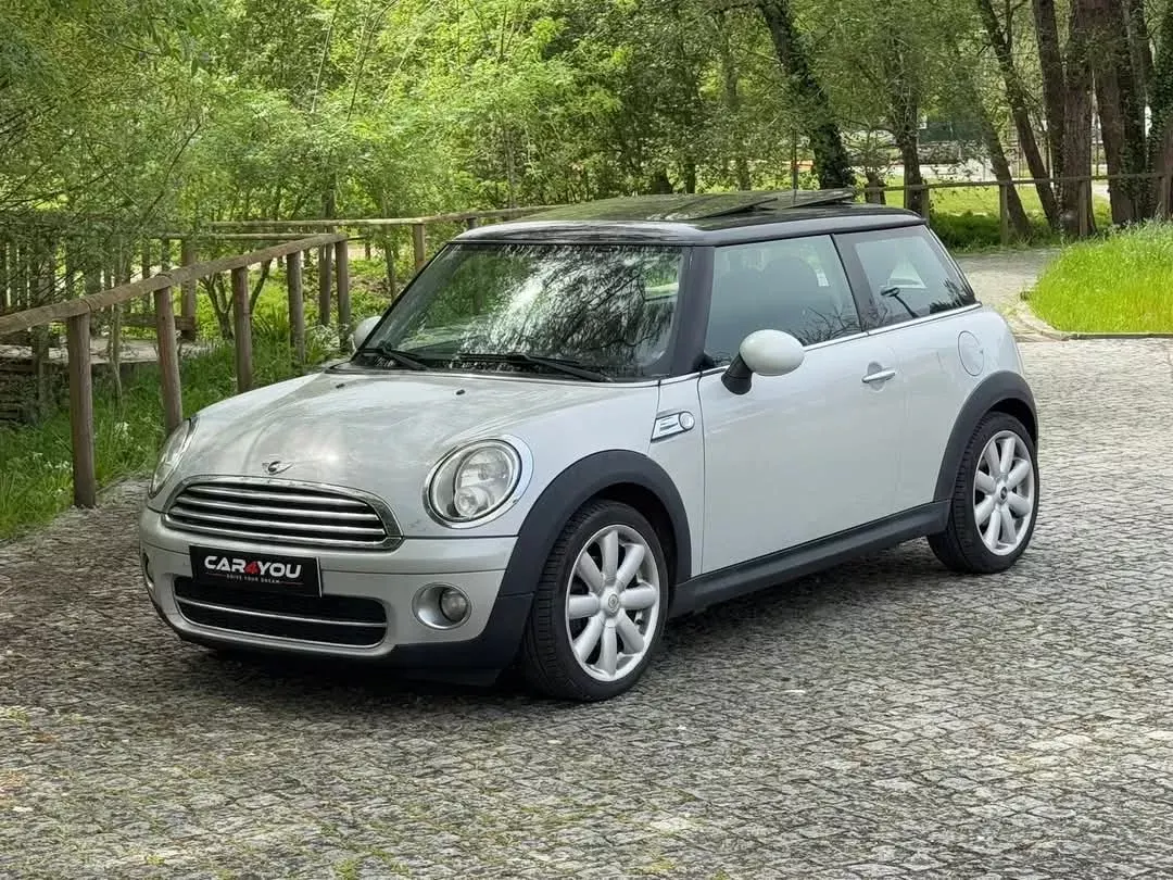 MINI 3 Portas Cooper D 50 Camden 11