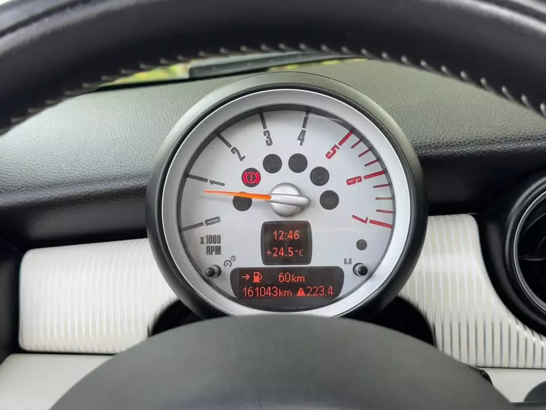 MINI 3 Portas Cooper D 50 Camden 22