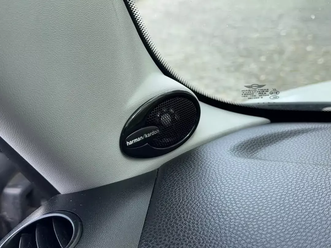 MINI 3 Portas Cooper D 50 Camden 26