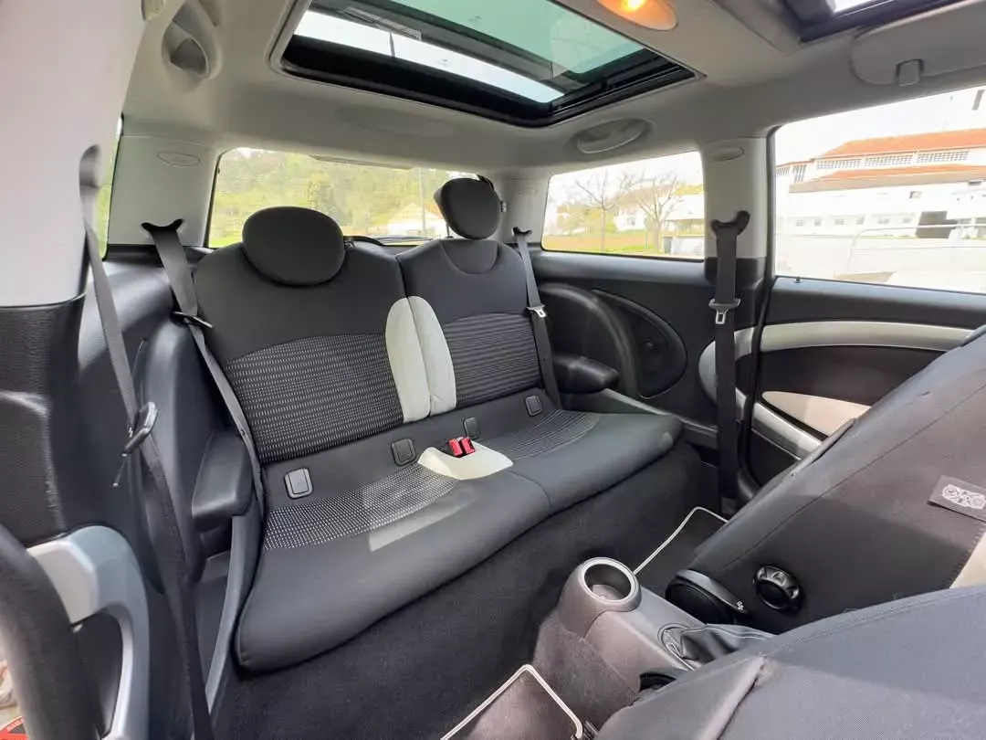 MINI 3 Portas Cooper D 50 Camden 27