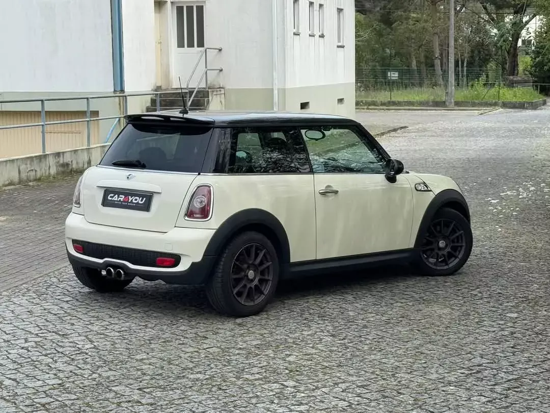 MINI 3 Portas Cooper S 2