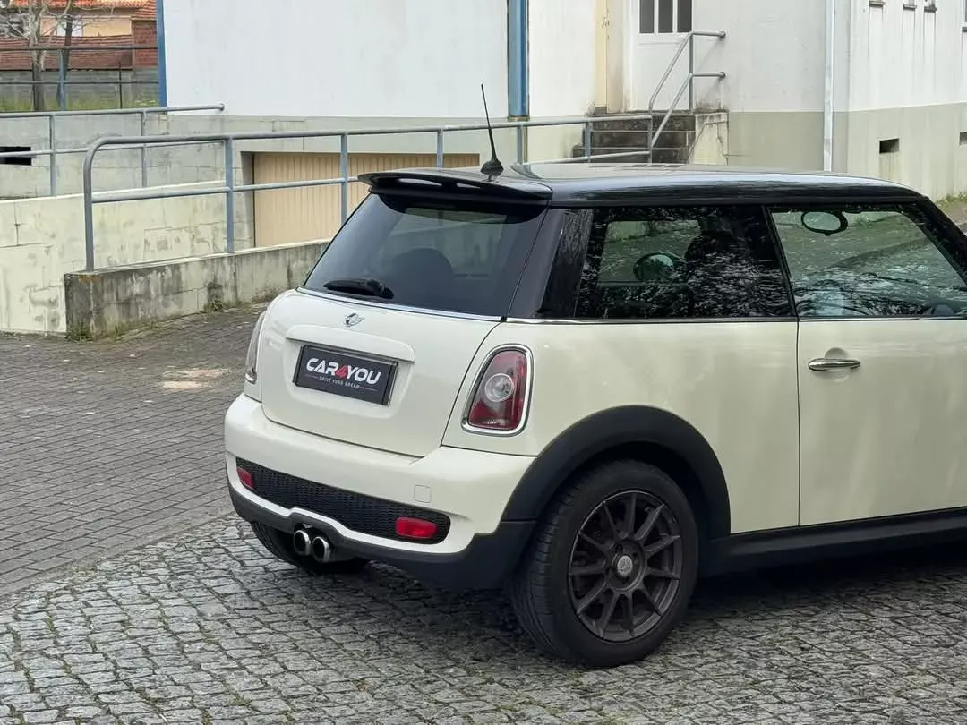 MINI 3 Portas Cooper S 5