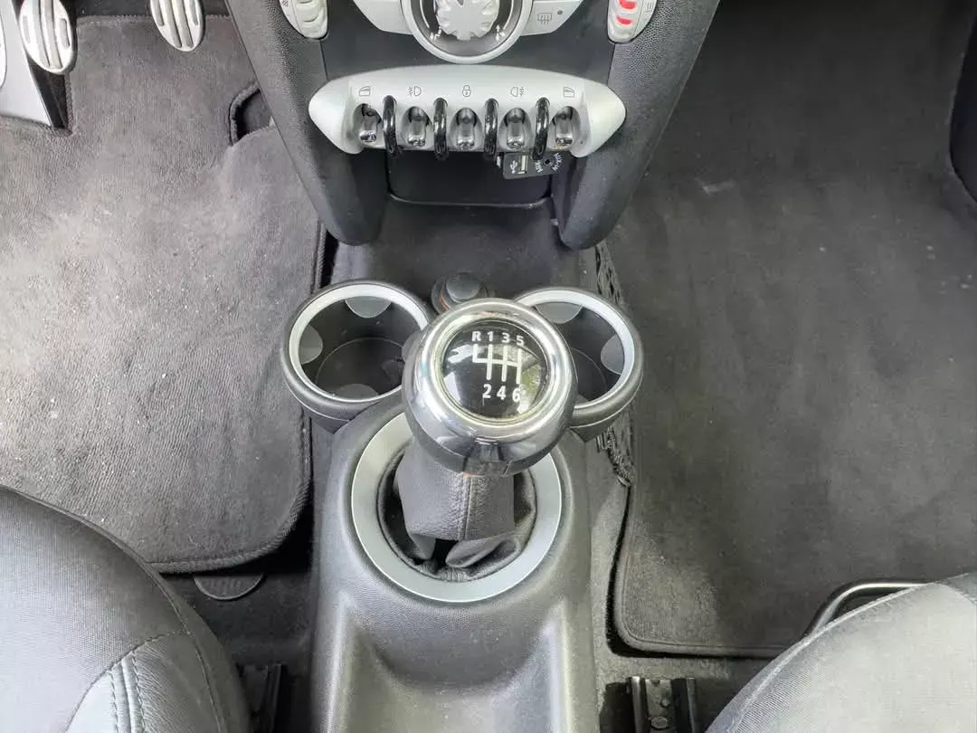 MINI 3 Portas Cooper S 9