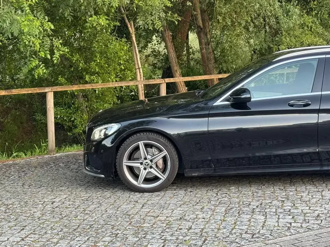 Mercedes-Benz C 220 d AMG Line 11