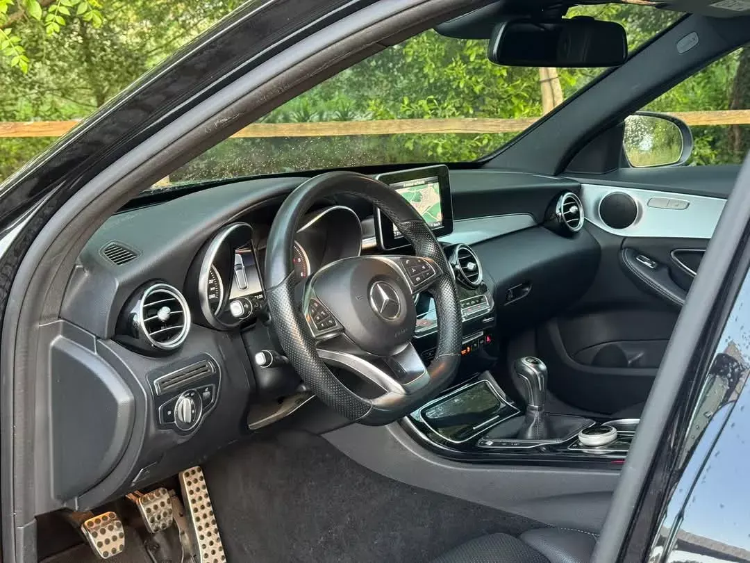 Mercedes-Benz C 220 d AMG Line 19