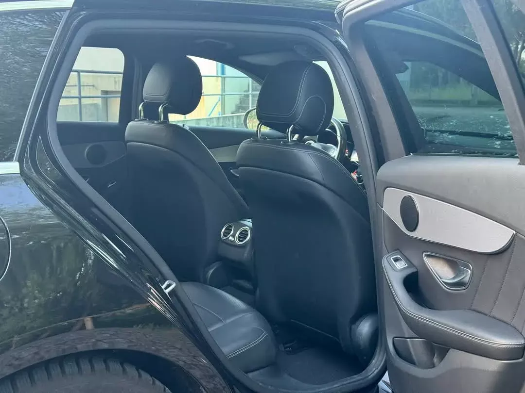 Mercedes-Benz C 220 d AMG Line 26