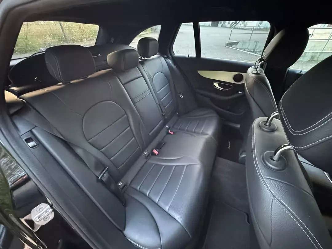 Mercedes-Benz C 220 d AMG Line 27