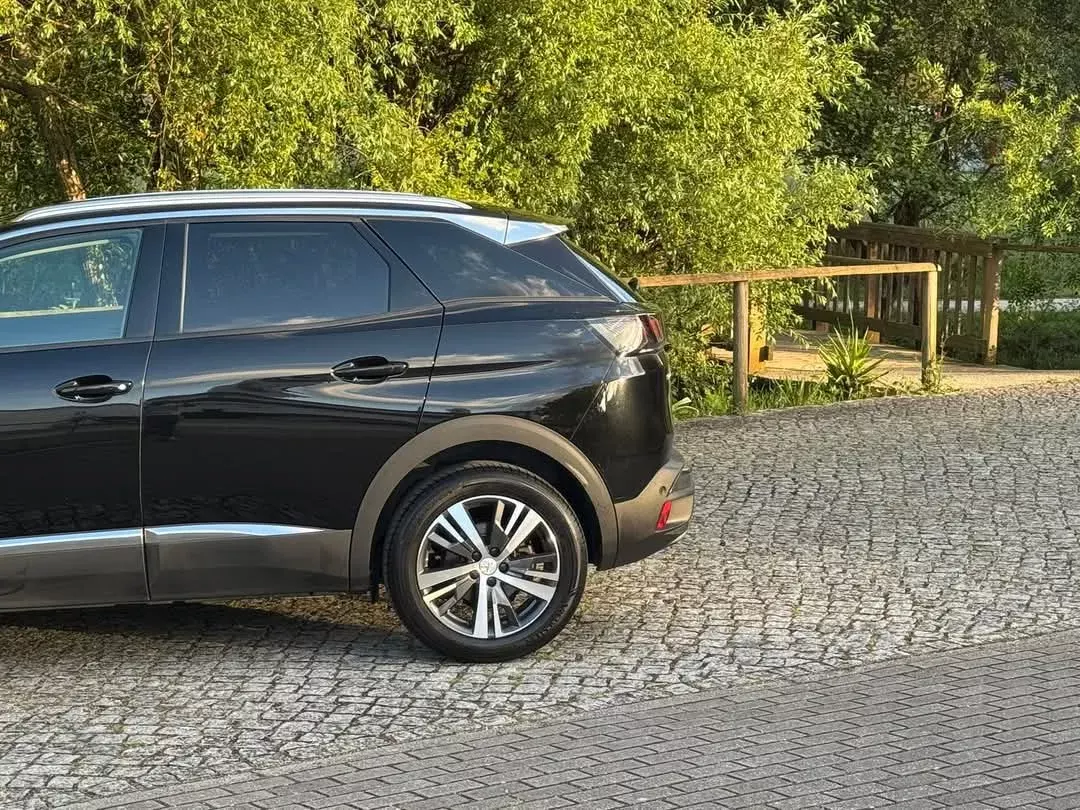 Peugeot 3008 1.5 BlueHDi Allure 11