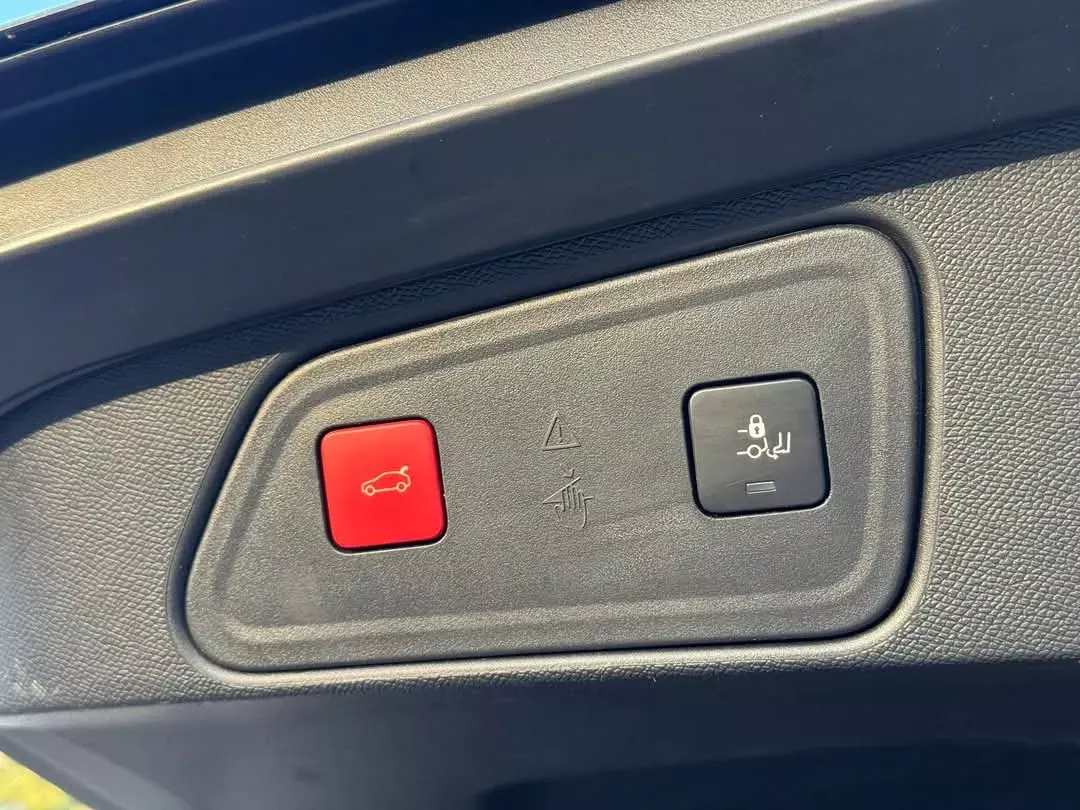 Peugeot 3008 1.5 BlueHDi Allure 15