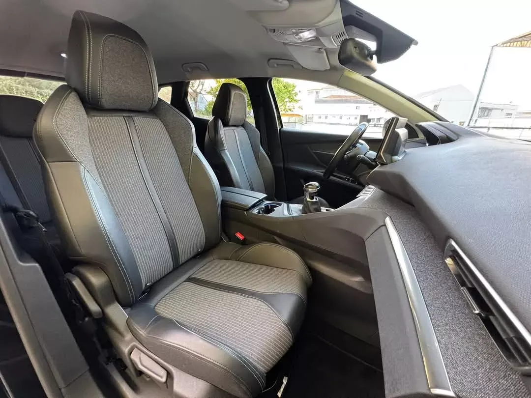 Peugeot 3008 1.5 BlueHDi Allure 26