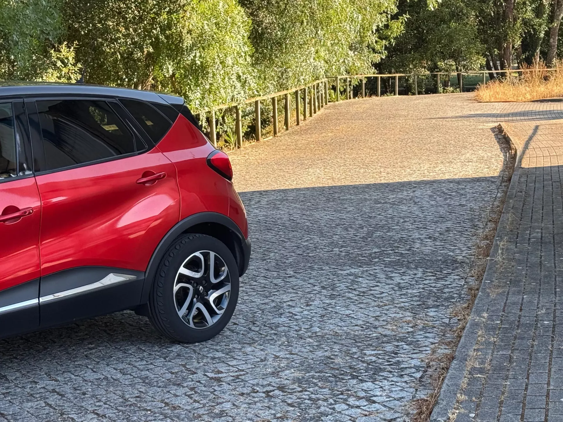 Renault Captur 1.5 dCi Helly Hansen 3