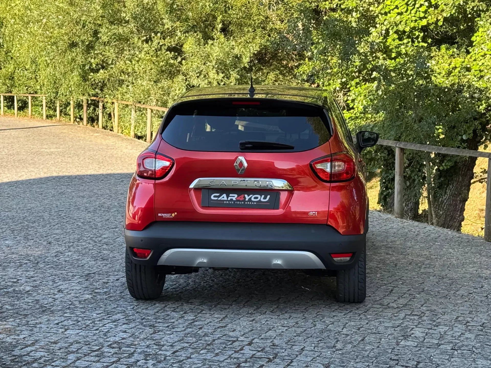 Renault Captur 1.5 dCi Helly Hansen 5