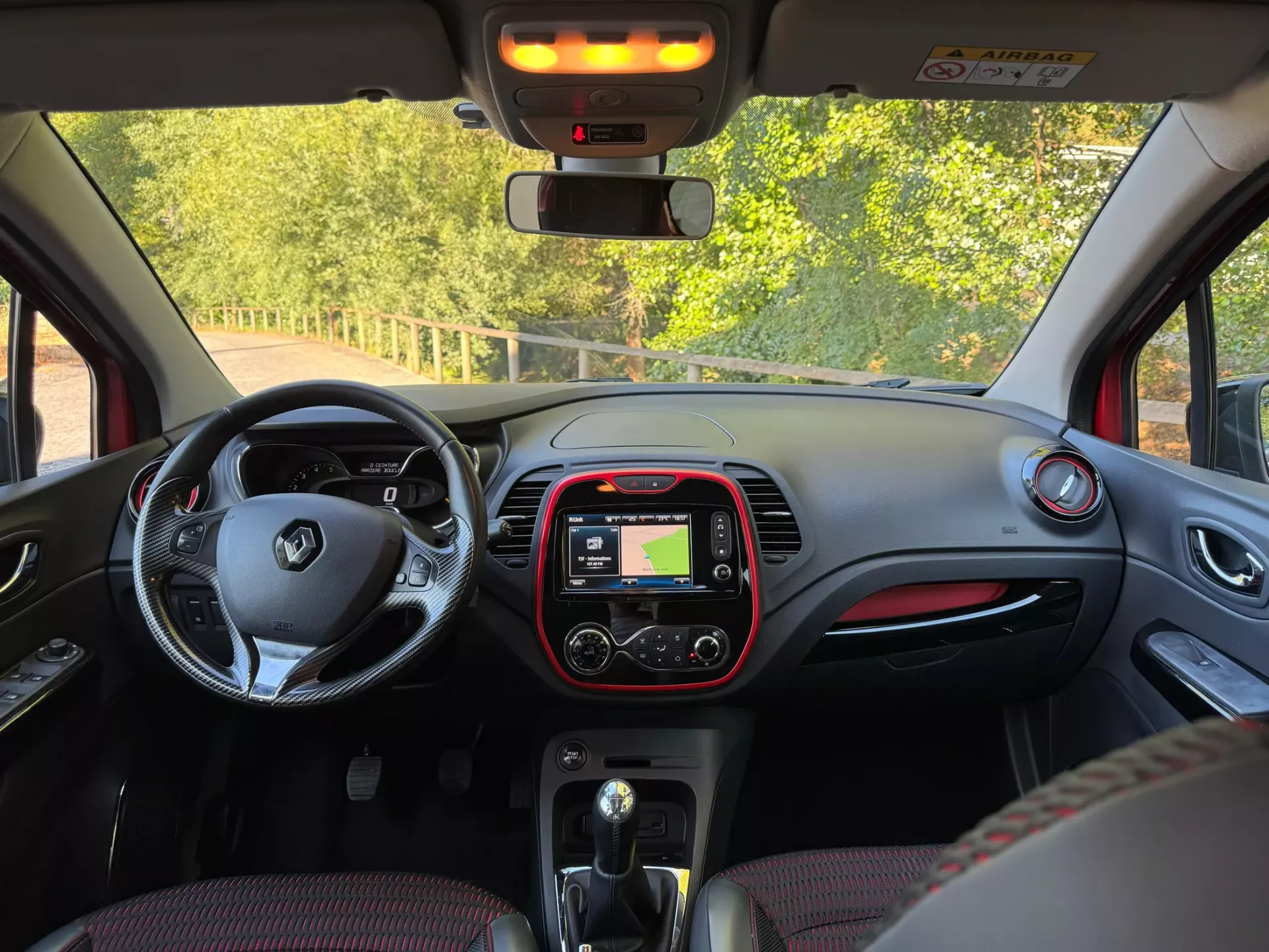 Renault Captur 1.5 dCi Helly Hansen 9