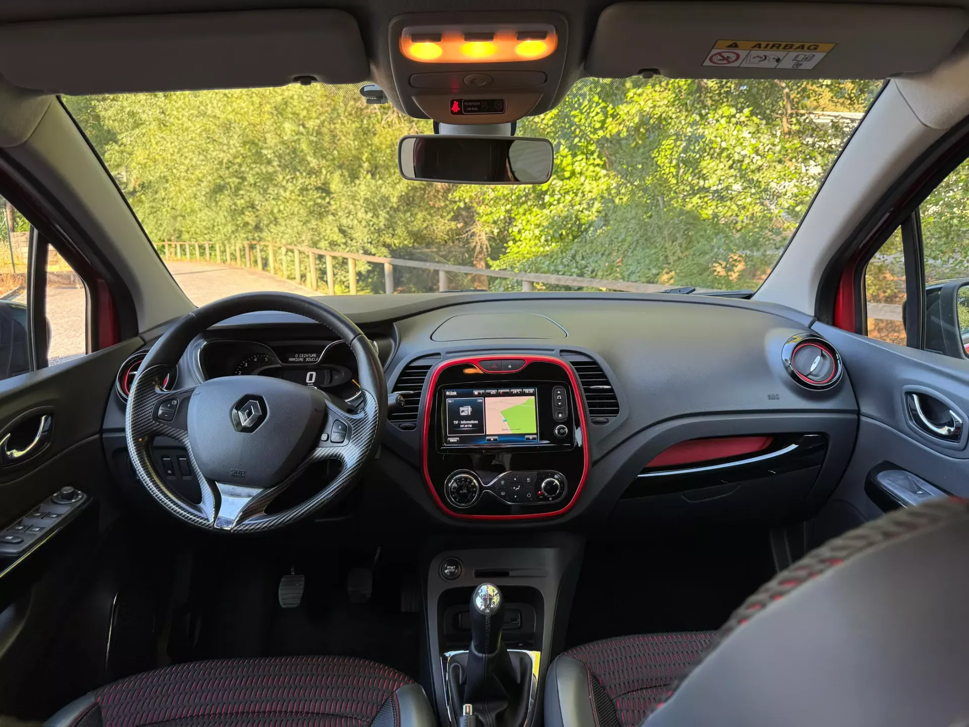 Renault Captur 1.5 dCi Helly Hansen 12