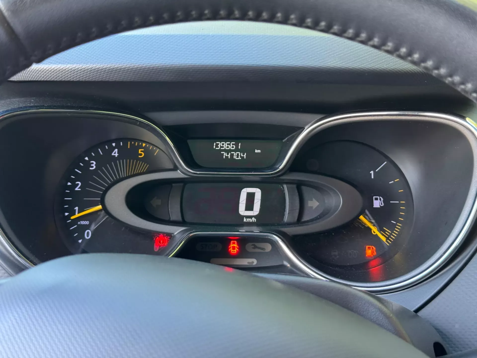 Renault Captur 1.5 dCi Helly Hansen 14