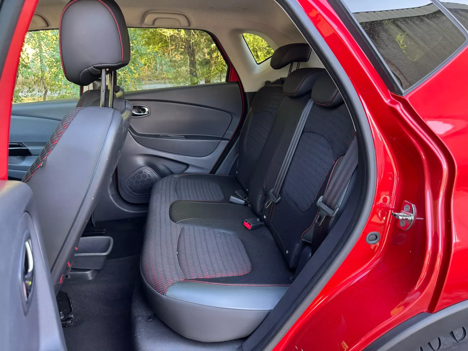 Renault Captur 1.5 dCi Helly Hansen 23