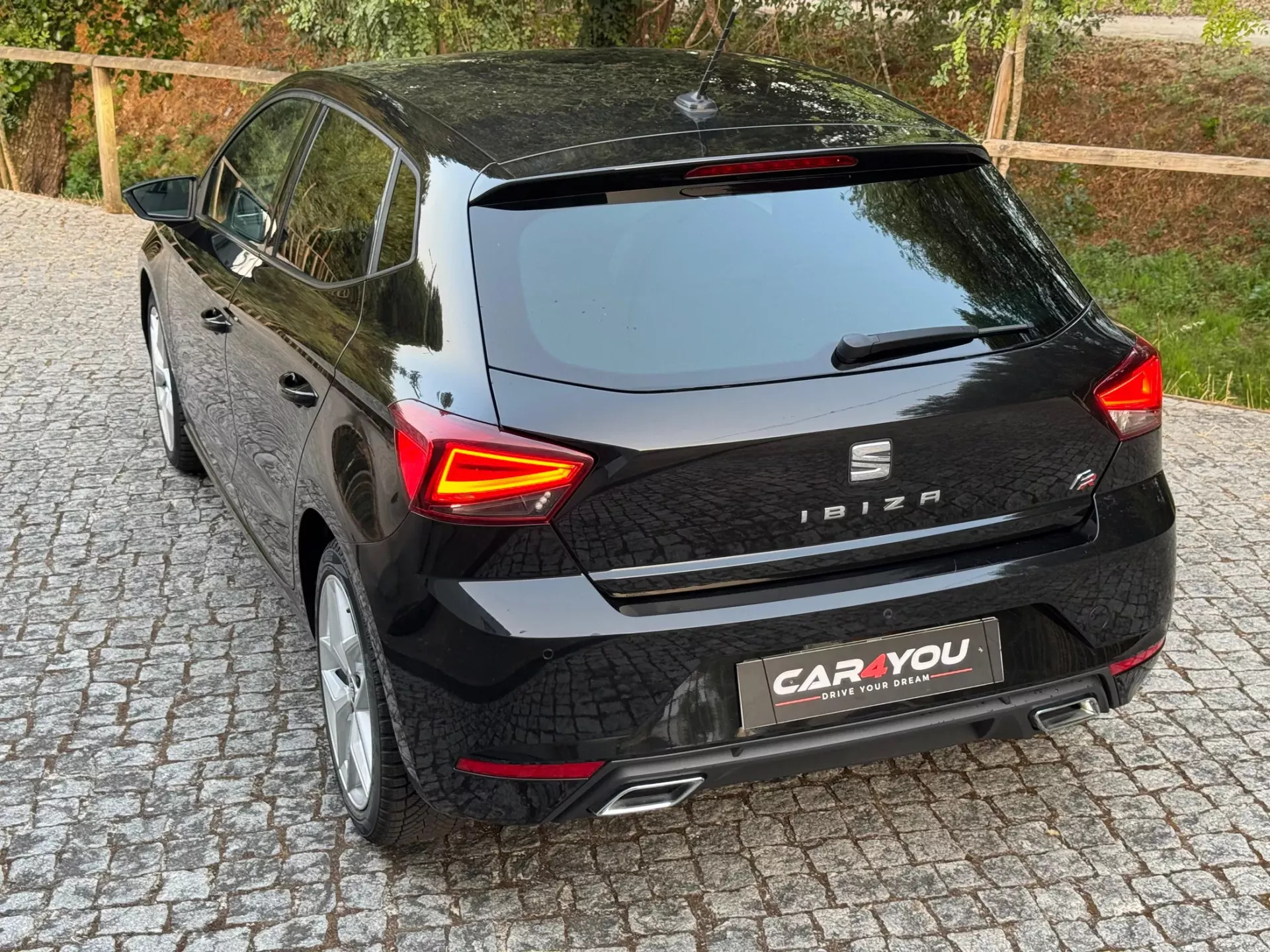 SEAT Ibiza 1.6 TDI FR 10