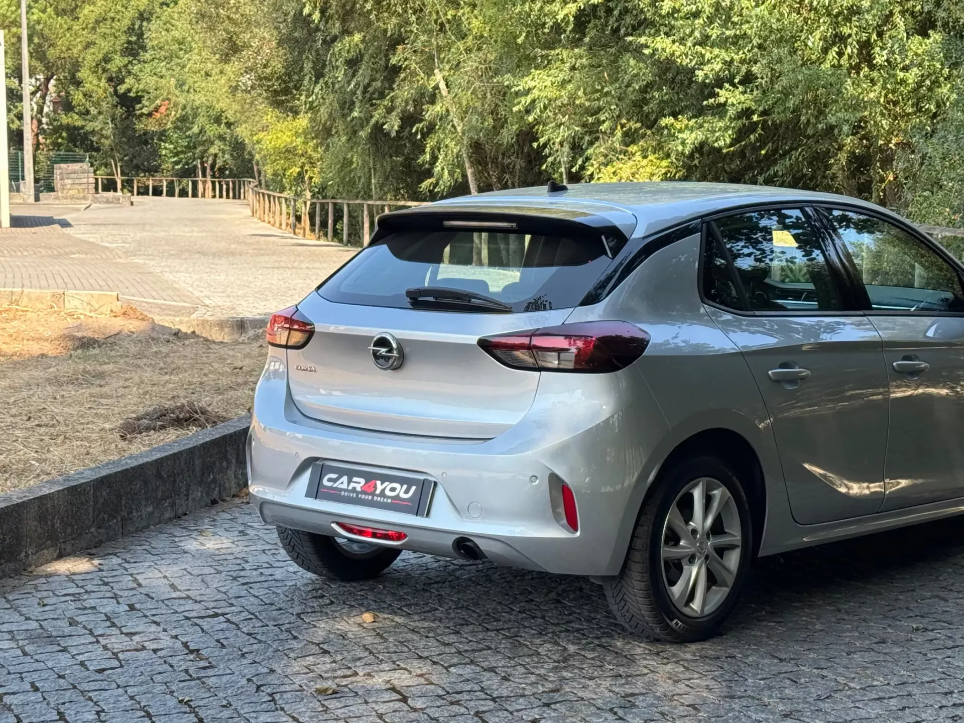 Opel Corsa 1.5 D Elegance 5